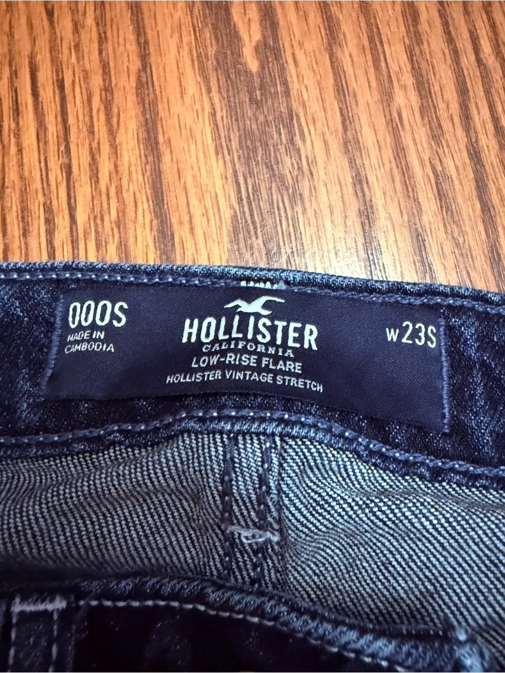 Hollister Indigo Flared Jeans - Picture 2 of 5